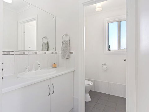 VALLEY VIEWS - 10 Valley Heights Drive - Accommodation Adelaide 1