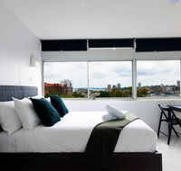 Views To Die For// Studio Rushcutters Bay // Free Parking - Accommodation Adelaide