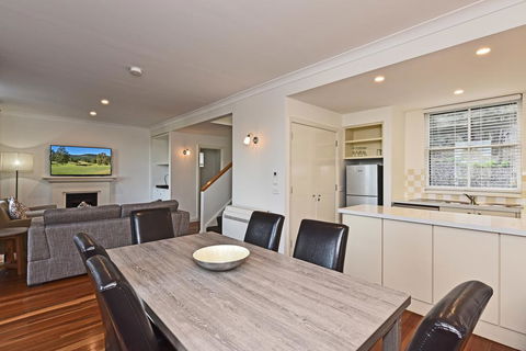 Villa 2br Grange Resort Condo Located Within Cypress Lakes Resort (nothing Is More Central) - Accommodation Adelaide 1