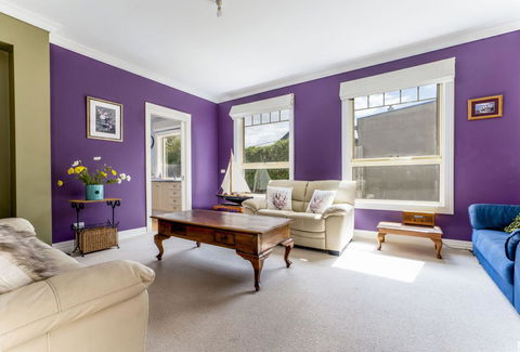 WALKIN ON SUNSHINE - STROLL TO BEACH BREAK - Accommodation Adelaide 3