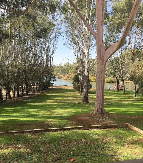 Water's Edge Bundalong - Accommodation Adelaide 3