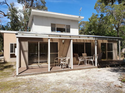 Waterfront Retreat At Wattle Point - Accommodation Adelaide 1