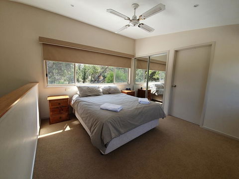 Waterfront Retreat At Wattle Point - Accommodation Adelaide 3