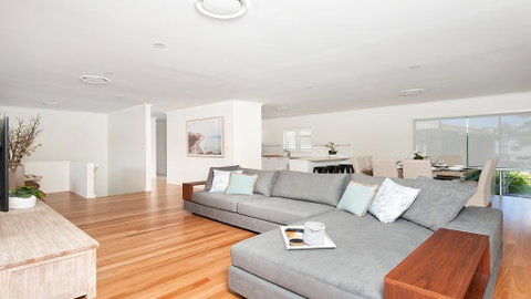 Waterfront Serenity - Luxury Home With Grand Views - Accommodation Adelaide 1