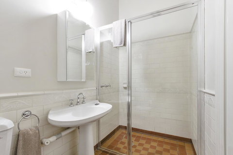 The Riversleigh - Accommodation Adelaide 6