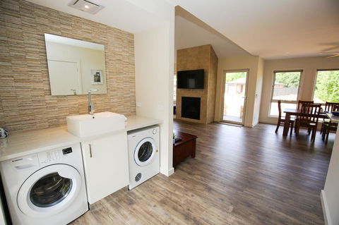 Amber Mist Villa Two - Accommodation Adelaide 12