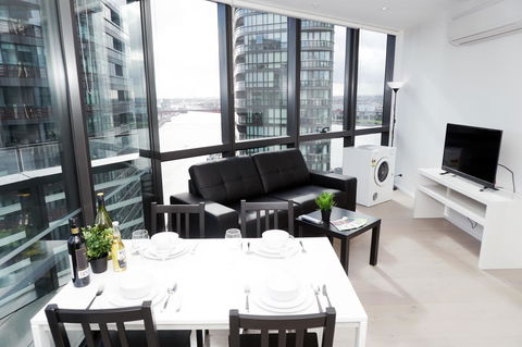 Auzzie Apartments Docklands, Melbourne - Accommodation Adelaide 33