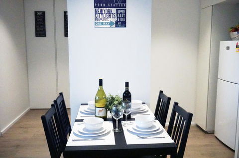 Auzzie Apartments Docklands, Melbourne - Accommodation Adelaide 9