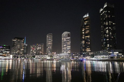 Auzzie Apartments Docklands, Melbourne - Accommodation Adelaide 0