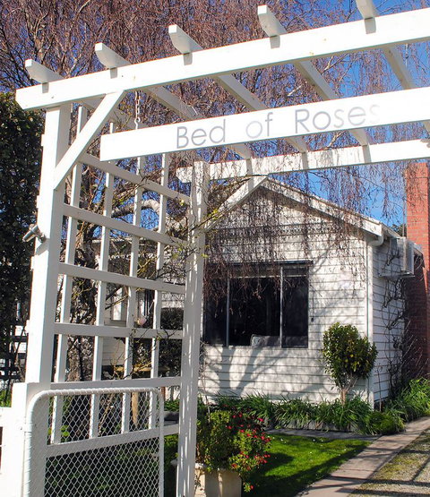 Bed Of Roses - Accommodation Adelaide 30