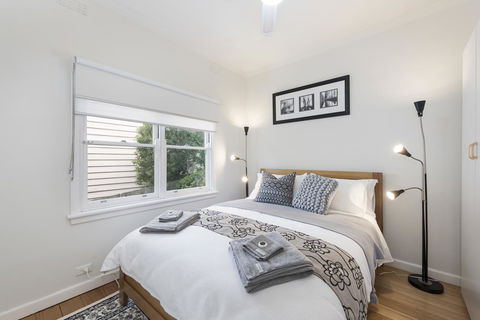 Hillside House - Accommodation Adelaide 7