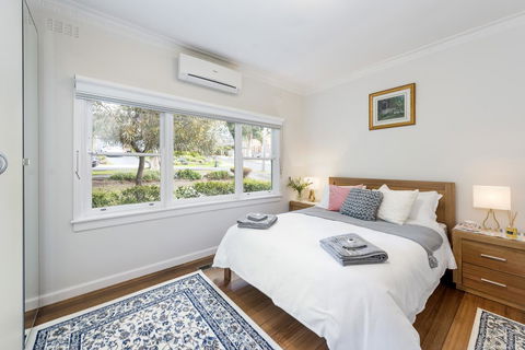 Hillside House - Accommodation Adelaide 6