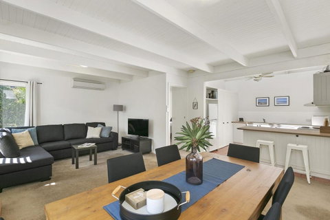 Mysa Anglesea Sleeps 7 WiFi SmartTV Cafes Shops - Accommodation Adelaide 4