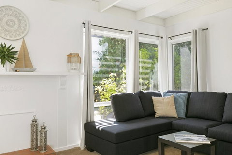Mysa Anglesea Sleeps 7 WiFi SmartTV Cafes Shops - Accommodation Adelaide 0