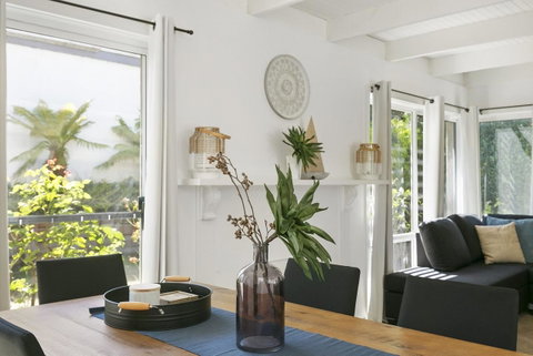 Mysa Anglesea Sleeps 7 WiFi SmartTV Cafes Shops - Accommodation Adelaide 1