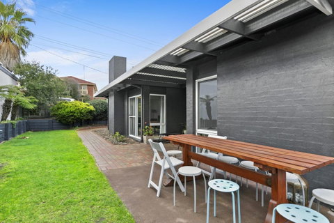 Mysa Anglesea Sleeps 7 WiFi SmartTV Cafes Shops - Accommodation Adelaide 13