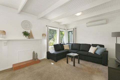 Mysa Anglesea Sleeps 7 WiFi SmartTV Cafes Shops - Accommodation Adelaide 2
