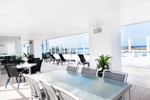 Ocean Views Resort Caloundra - Accommodation Adelaide 10