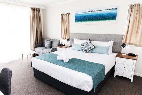 Ocean Views Resort Caloundra - Accommodation Adelaide 26