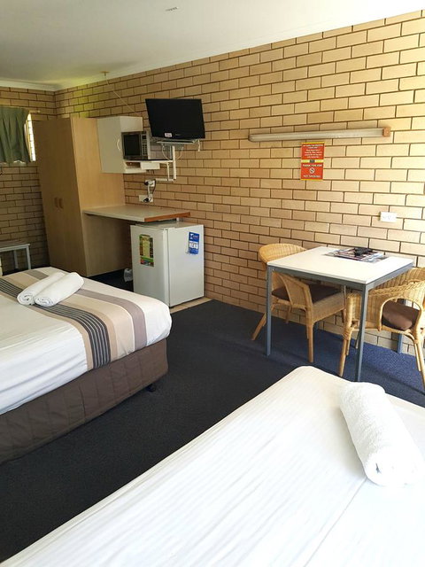 Twin Pines Motel - Accommodation Adelaide 2