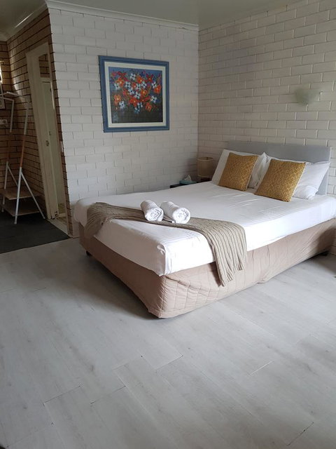 Twin Pines Motel - Accommodation Adelaide 5