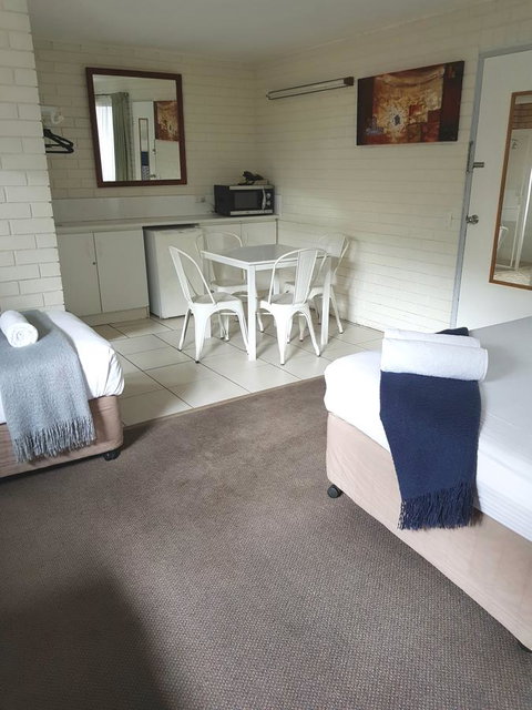 Twin Pines Motel - Accommodation Adelaide 8