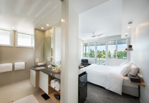 Heart Hotel And Gallery Whitsundays - Accommodation Adelaide 2