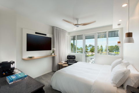 Heart Hotel And Gallery Whitsundays - Accommodation Adelaide 4