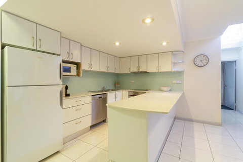 The White House Port Douglas - Accommodation Adelaide 22