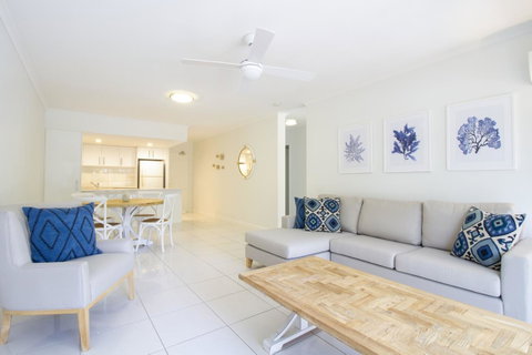 The White House Port Douglas - Accommodation Adelaide 5