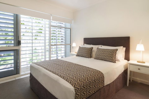 The White House Port Douglas - Accommodation Adelaide 6