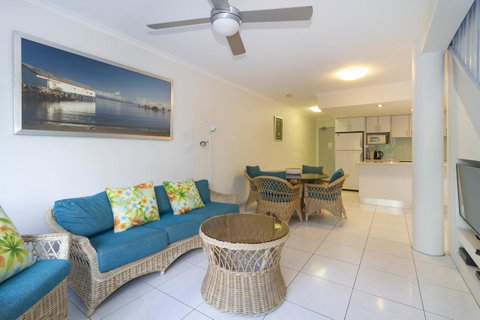 The White House Port Douglas - Accommodation Adelaide 24
