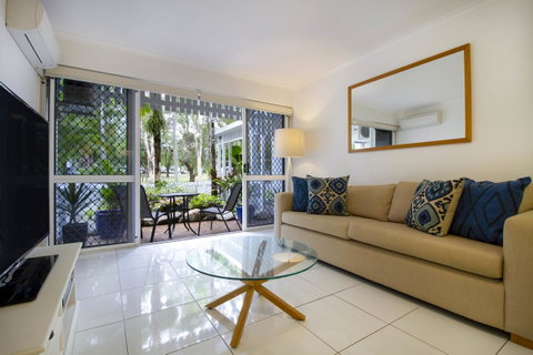 The White House Port Douglas - Accommodation Adelaide 3