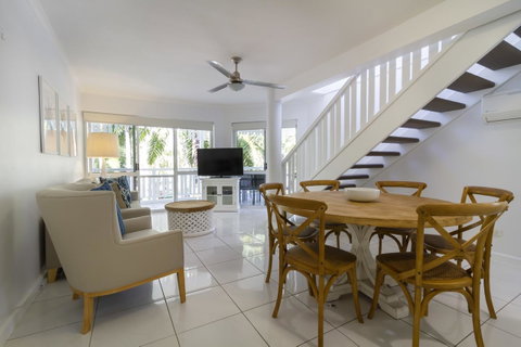 The White House Port Douglas - Accommodation Adelaide 7