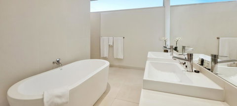 Pool Resort Port Douglas - Accommodation Adelaide 27