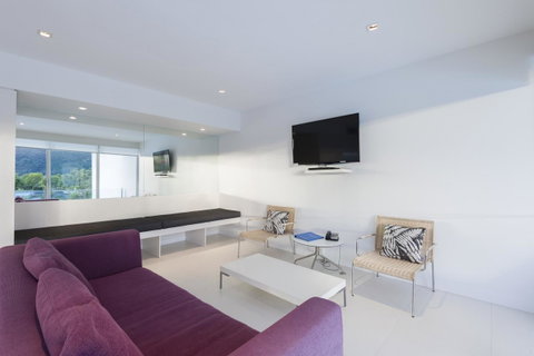 Pool Resort Port Douglas - Accommodation Adelaide 15