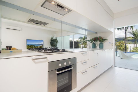 Pool Resort Port Douglas - Accommodation Adelaide 8