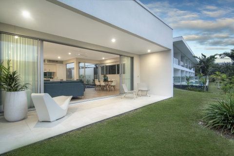 Pool Resort Port Douglas - Accommodation Adelaide 41