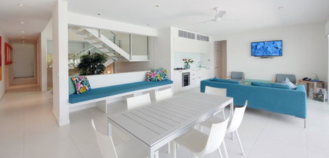 Pool Resort Port Douglas - Accommodation Adelaide 6