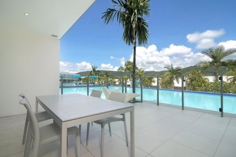 Pool Resort Port Douglas - Accommodation Adelaide 31