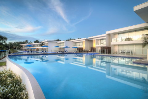 Pool Resort Port Douglas - Accommodation Adelaide 0