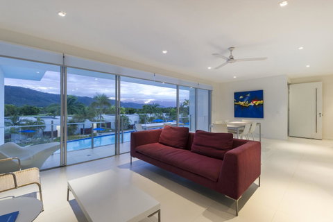 Pool Resort Port Douglas - Accommodation Adelaide 17