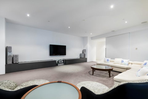Q1 Resort & Spa - Official - Accommodation Adelaide 41