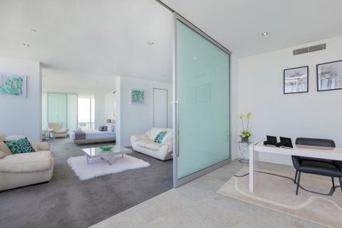 Q1 Resort & Spa - Official - Accommodation Adelaide 40