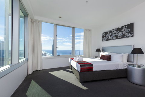 Q1 Resort & Spa - Official - Accommodation Adelaide 25