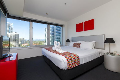 Q1 Resort & Spa - Official - Accommodation Adelaide 9