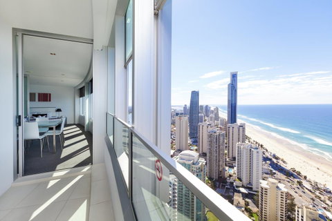 Q1 Resort & Spa - Official - Accommodation Adelaide 5