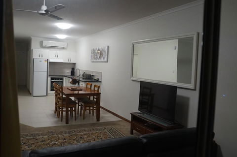 Airlie Seaview Apartments - Accommodation Adelaide 8