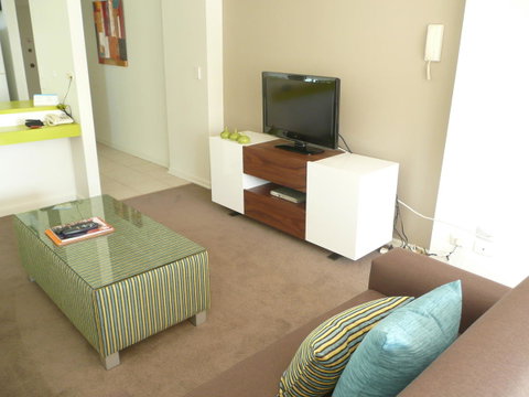 Grosvenor Beachfront Apartments Surfers Paradise - Accommodation Adelaide 24