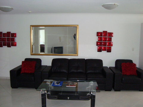 Grosvenor Beachfront Apartments Surfers Paradise - Accommodation Adelaide 27